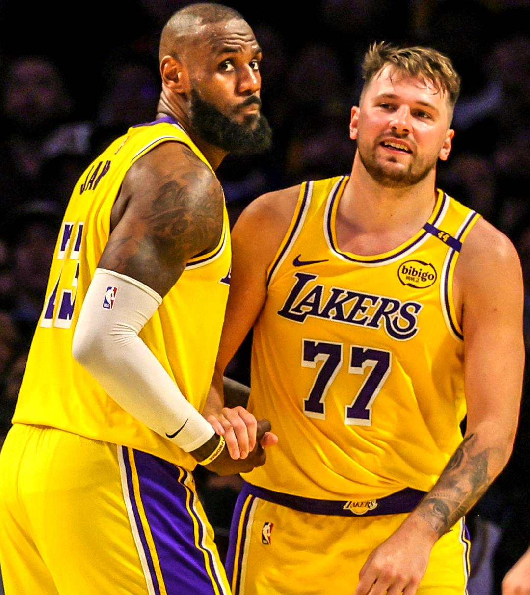 欧冠赛前走向成谜；洛杉矶湖人造点机会；话题不断；临场指挥获称赞的简单介绍